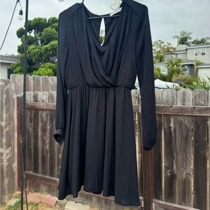 FORMAL CHIC V-NECK DRESS